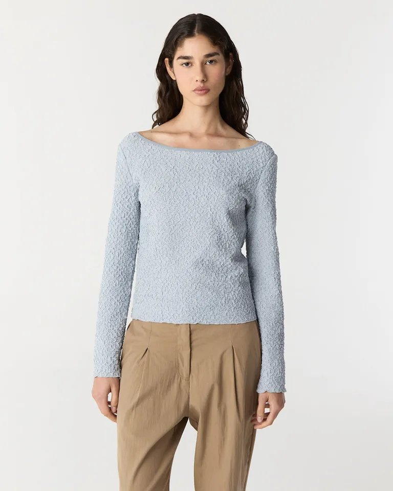 Top de manga larga con textura escote cerrado y espalda baja de Furzai en Tops para argentina