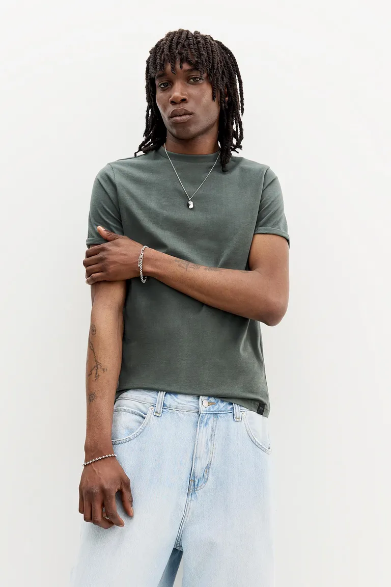 Camiseta básica muscle fit de Pull&Bear en Remeras y Polos para argentina