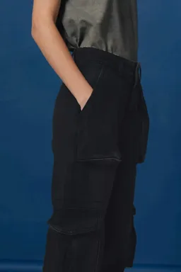 Pantalón Cargo de Kremia en Pantalones para argentina
