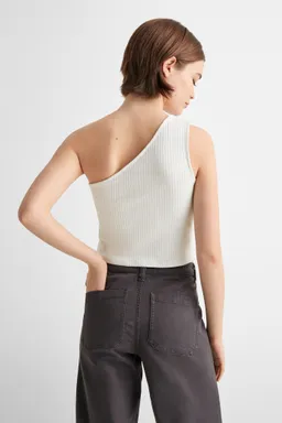 Top canalé con lúrex de Mango Teen en Tops para argentina