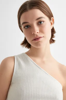 Top canalé con lúrex de Mango Teen en Tops para argentina