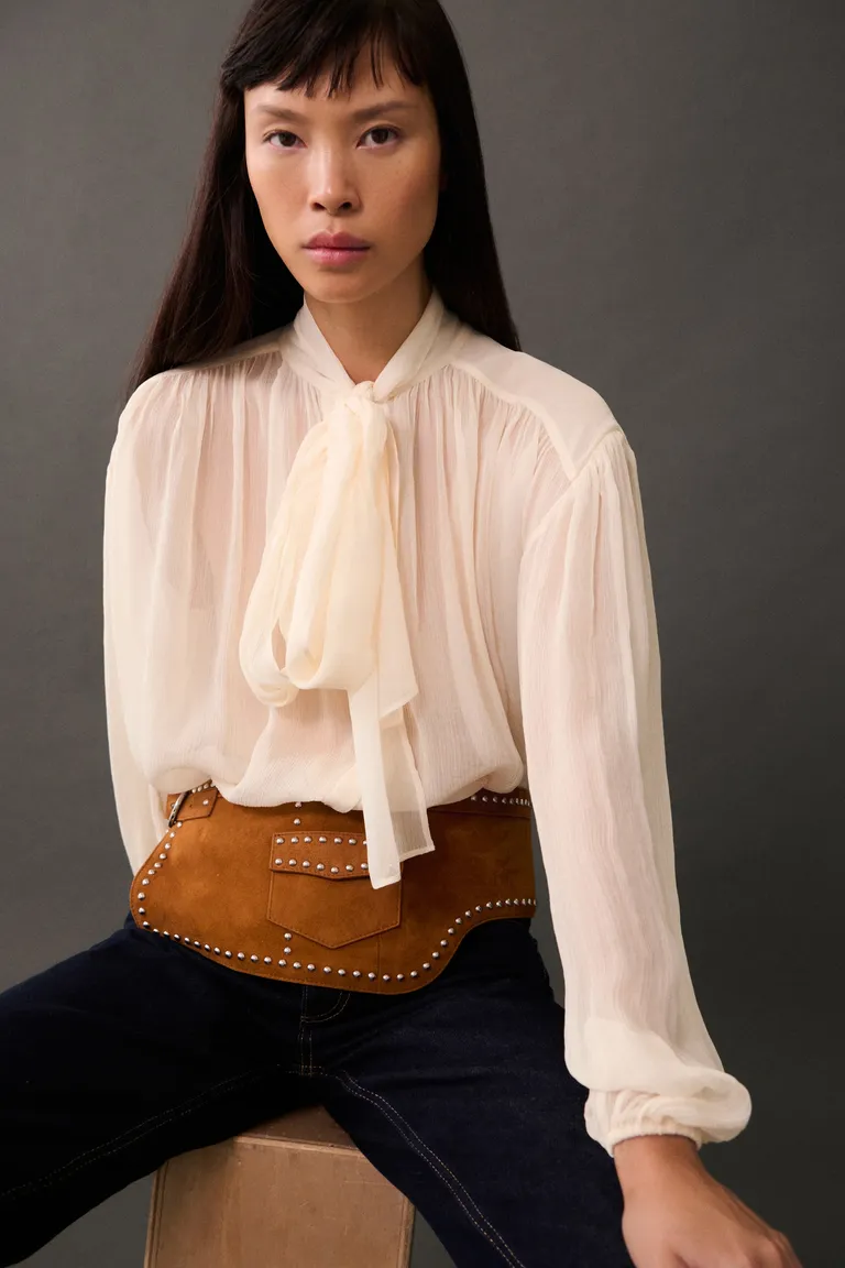 Blusa lazo manga abullonada de Mango en Blusas para argentina