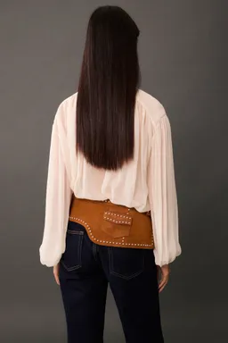 Blusa lazo manga abullonada de Mango en Blusas para argentina