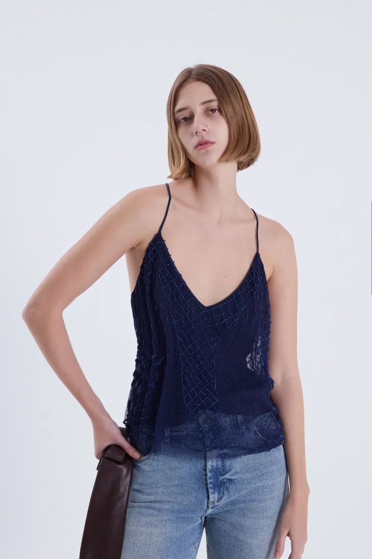 Top de gasa bordado a mano en color azul con tiras combinadas de Maria Cher en Tops para argentina