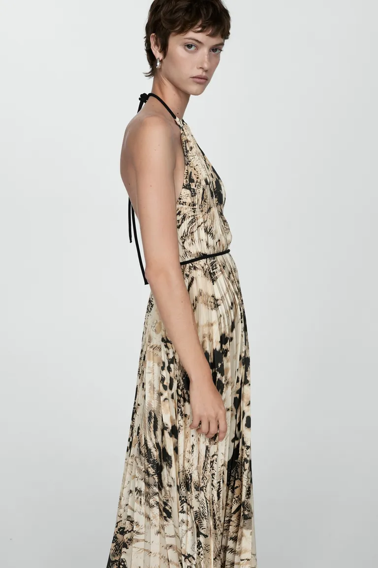 Vestido plisado animal print de Mango en Vestidos para argentina