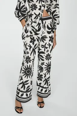 Pantalón wideleg estampado floral de Mango en Pantalones para argentina
