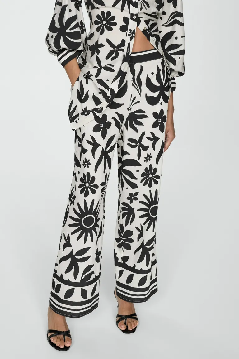 Pantalón wideleg estampado floral de Mango en Pantalones para argentina