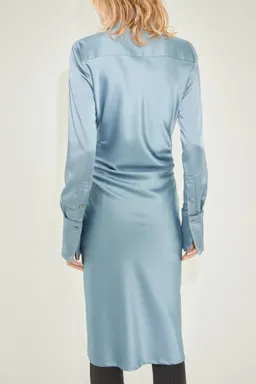 Vestido camisero satinado entallado de Mango en Vestidos para argentina