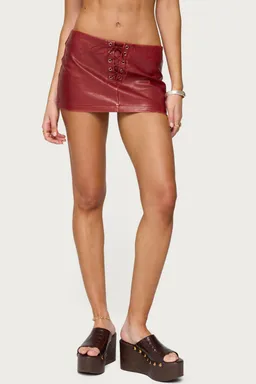Mini falda cuero sintético cordones de Edikted en Shorts para argentina