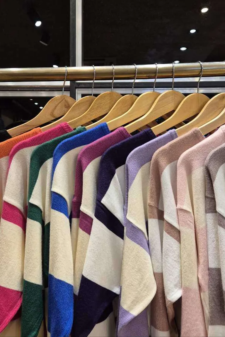 Sweater Rayado Corto de Hesed en Buzos y Sweaters para argentina