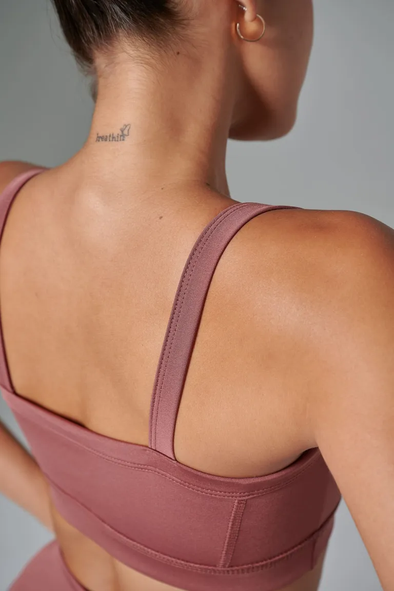 Conjunto Deportivo Vibe de Jahnisi en Tops para argentina