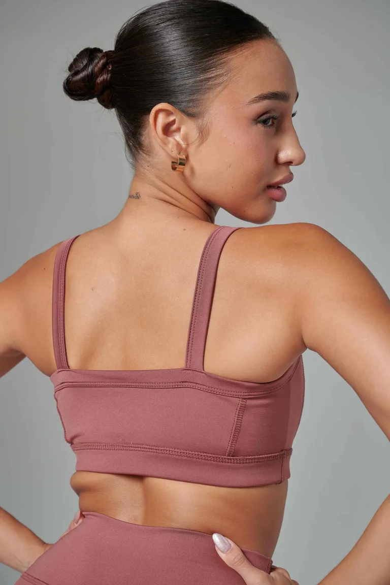 Conjunto Deportivo Vibe de Jahnisi en Tops para argentina