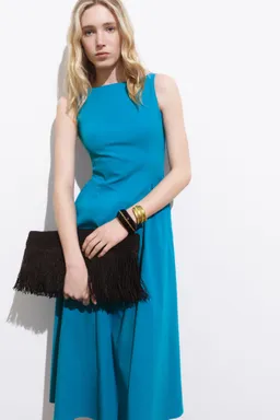 Vestido midi evasé de Mango en Vestidos para argentina
