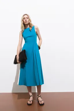 Vestido midi evasé de Mango en Vestidos para argentina