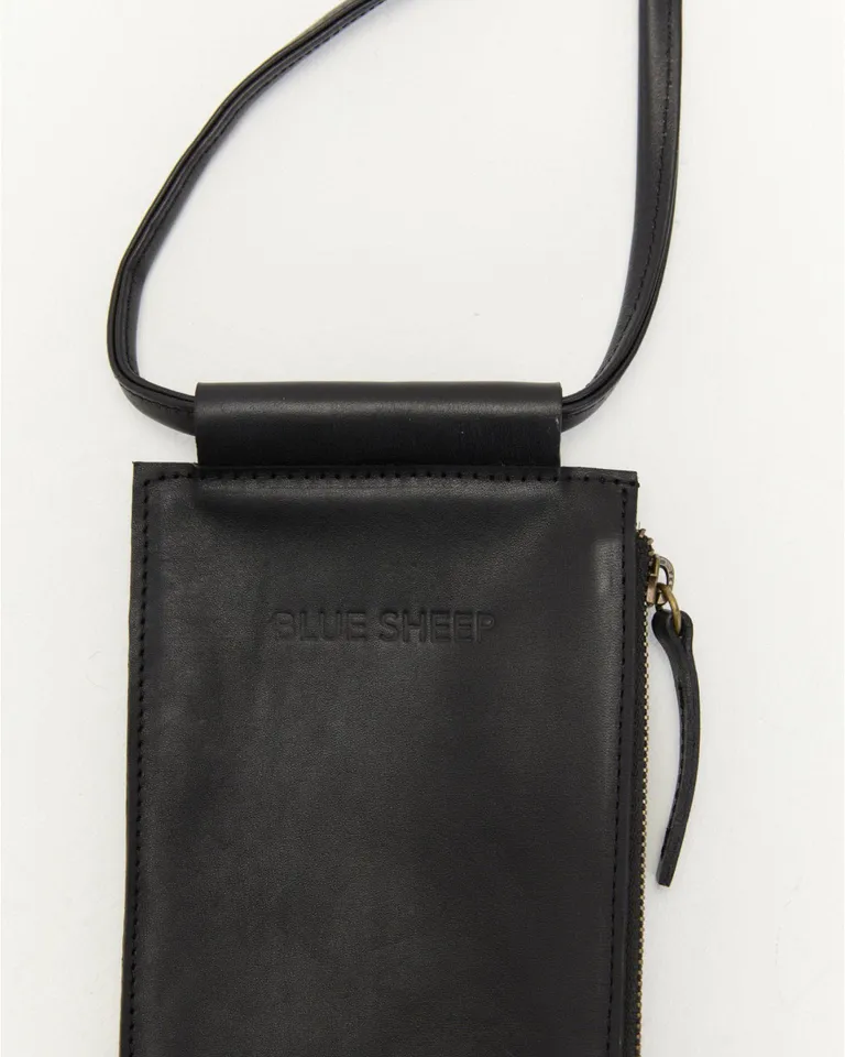 Minibag reiko: un accesorio de moda con diseño funcional y elegante de Blue Sheep en Bolsos y Carteras para argentina