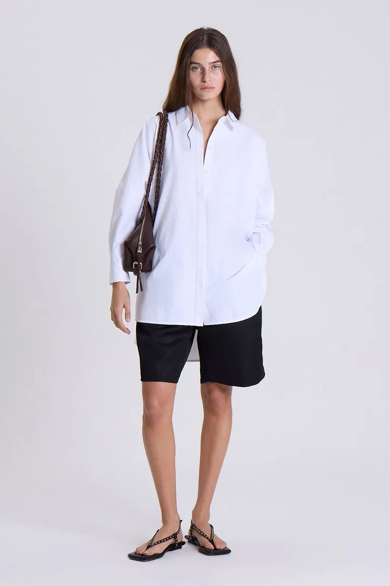 Camisa oversize en algodón suave y de corte amplio para el día a día de Maria Cher en Camisas para argentina