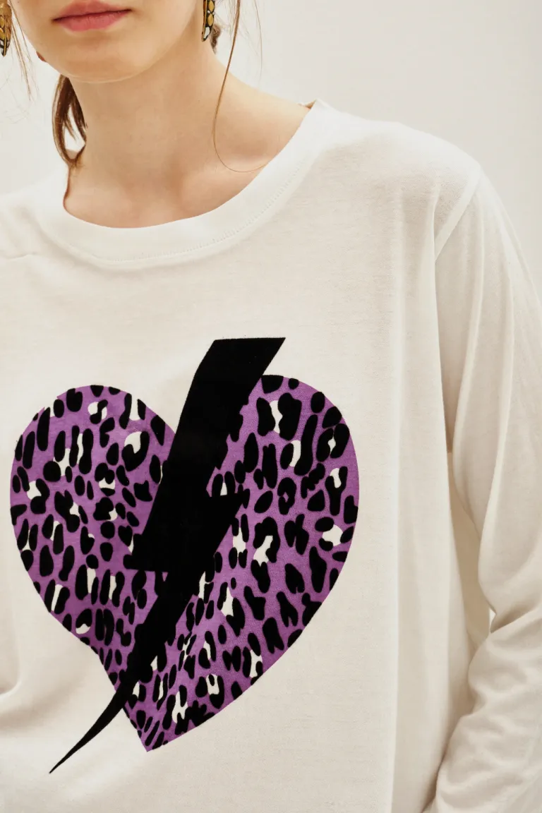 Remera manga larga con estampa central de corazón animal print y rayo de Rapsodia en Remeras para argentina