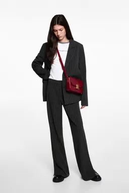 Pantalón traje rayado de Mango Teen en Pantalones para argentina