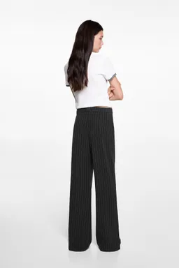 Pantalón traje rayado de Mango Teen en Pantalones para argentina