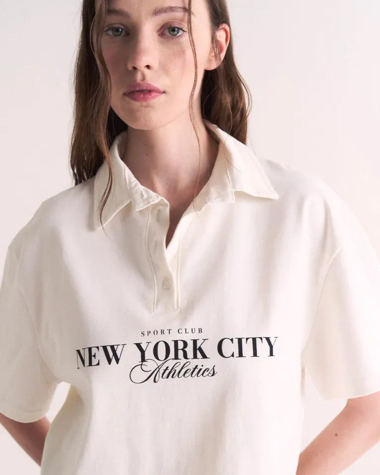 Remera de cuello polo blanca con estampado 'NEW YORK CITY ATHLETES' de Sky en Remeras para argentina