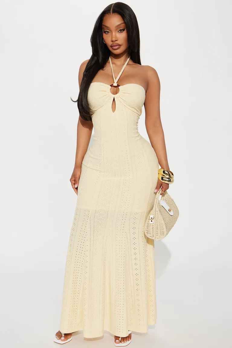 Vestido maxi ojalillo miranda amarillo de Fashion Nova en Vestidos para argentina