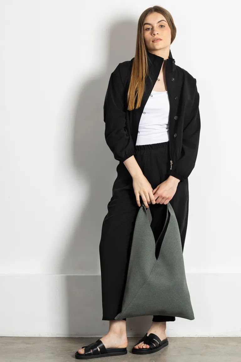 Bolso de mano gris de estilo moderno y minimalista de Kill en Bolsos y Carteras para argentina