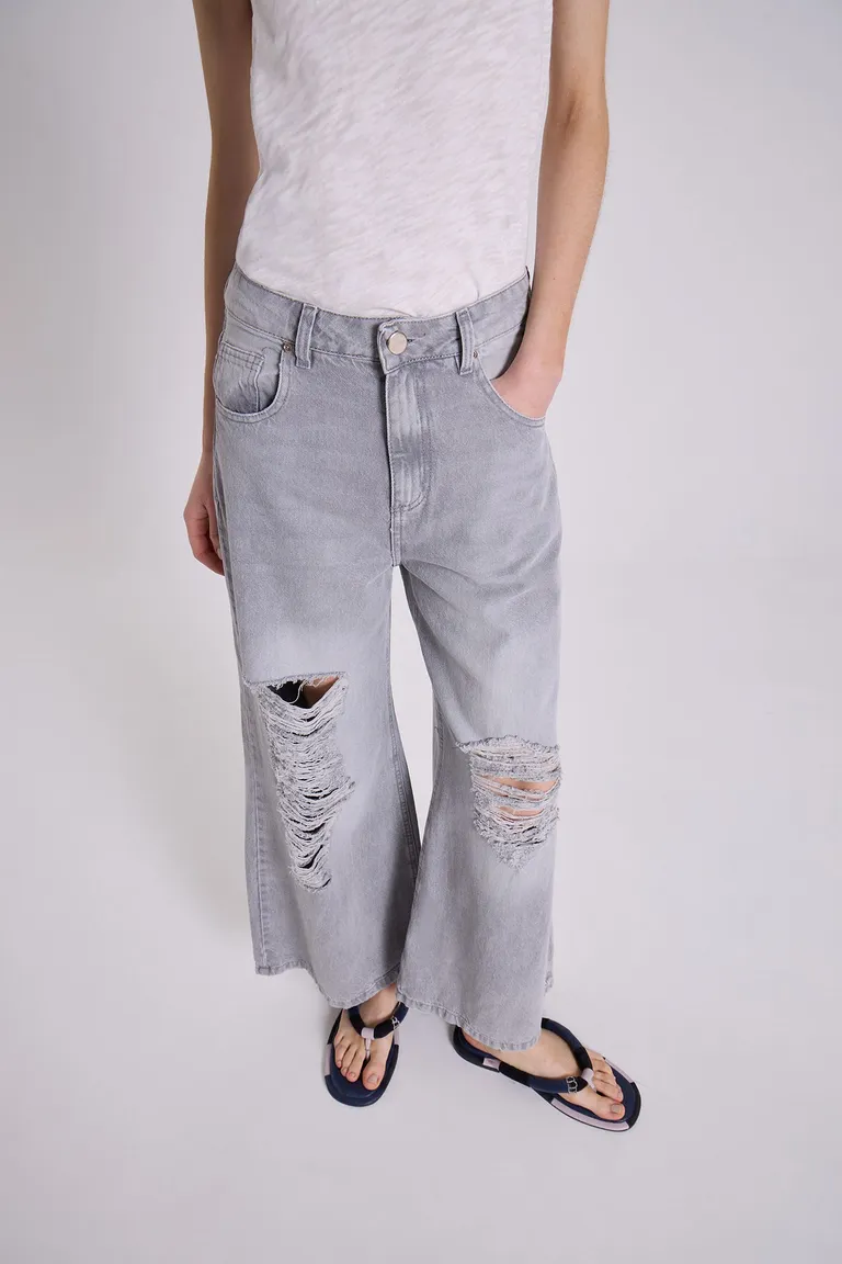 Pantalones anchos de tiro medio y largo en gris de Maria Cher en Pantalones para argentina