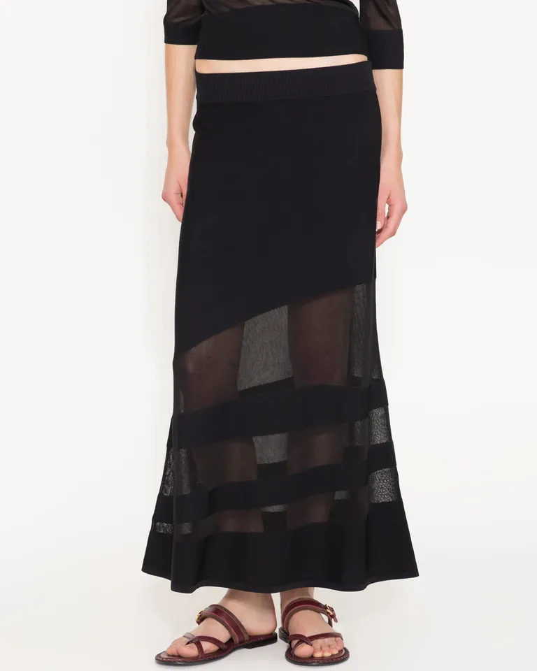 Falda larga y ajustada con detalles de organza transparente de Jazmin Chebar en Faldas para argentina