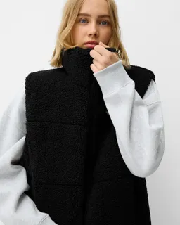 Chaleco reversible borreguito de Bershka en Chalecos para argentina