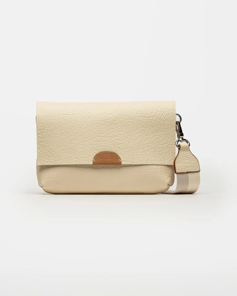 Morral olivia: bolso de mano en cuero graneado con correa larga para uso diario de Prüne en Bolsos y Carteras para argentina