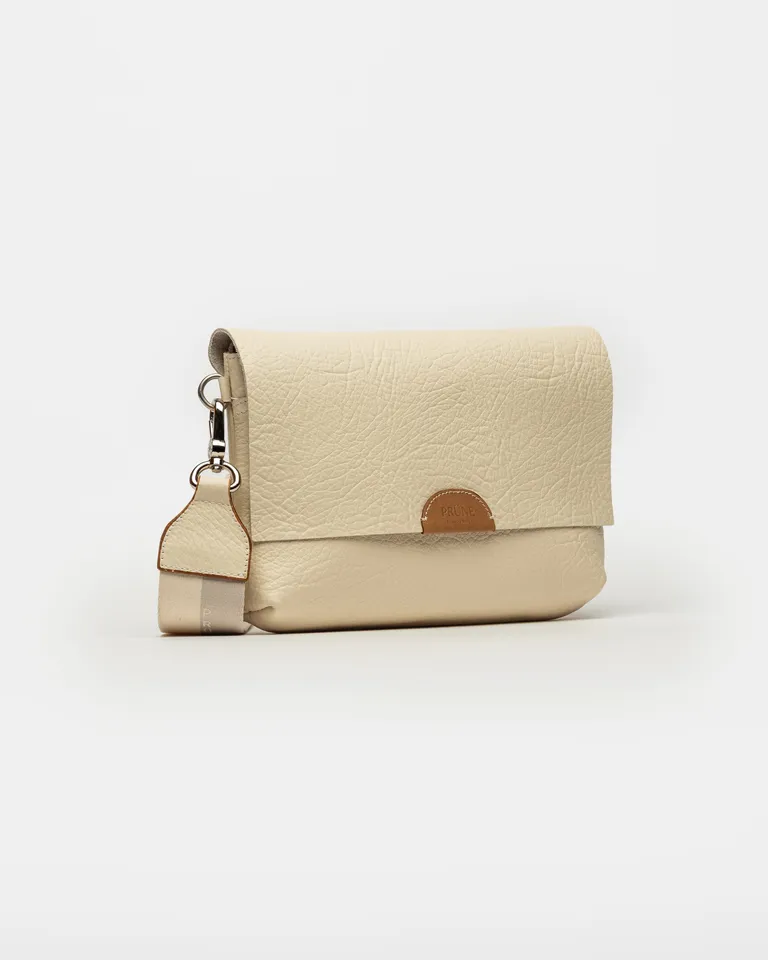 Morral olivia: bolso de mano en cuero graneado con correa larga para uso diario de Prüne en Bolsos y Carteras para argentina