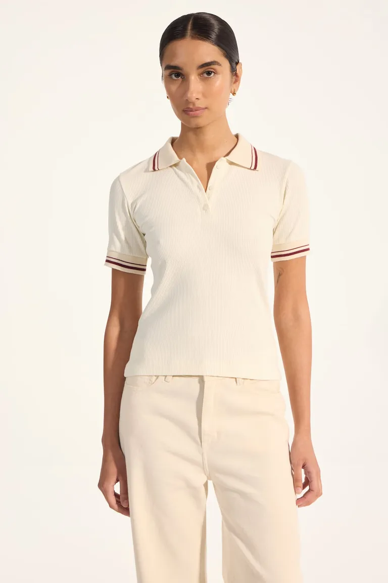 Remera polo de diseño regular con detalles en cuello y puños para mujeres de Portsaid en Remeras para argentina