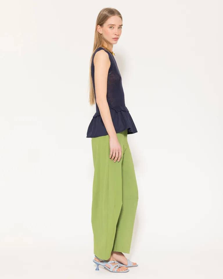 Top negro con escote halter y terminación fruncida en la cintura de Jazmin Chebar en Tops para argentina