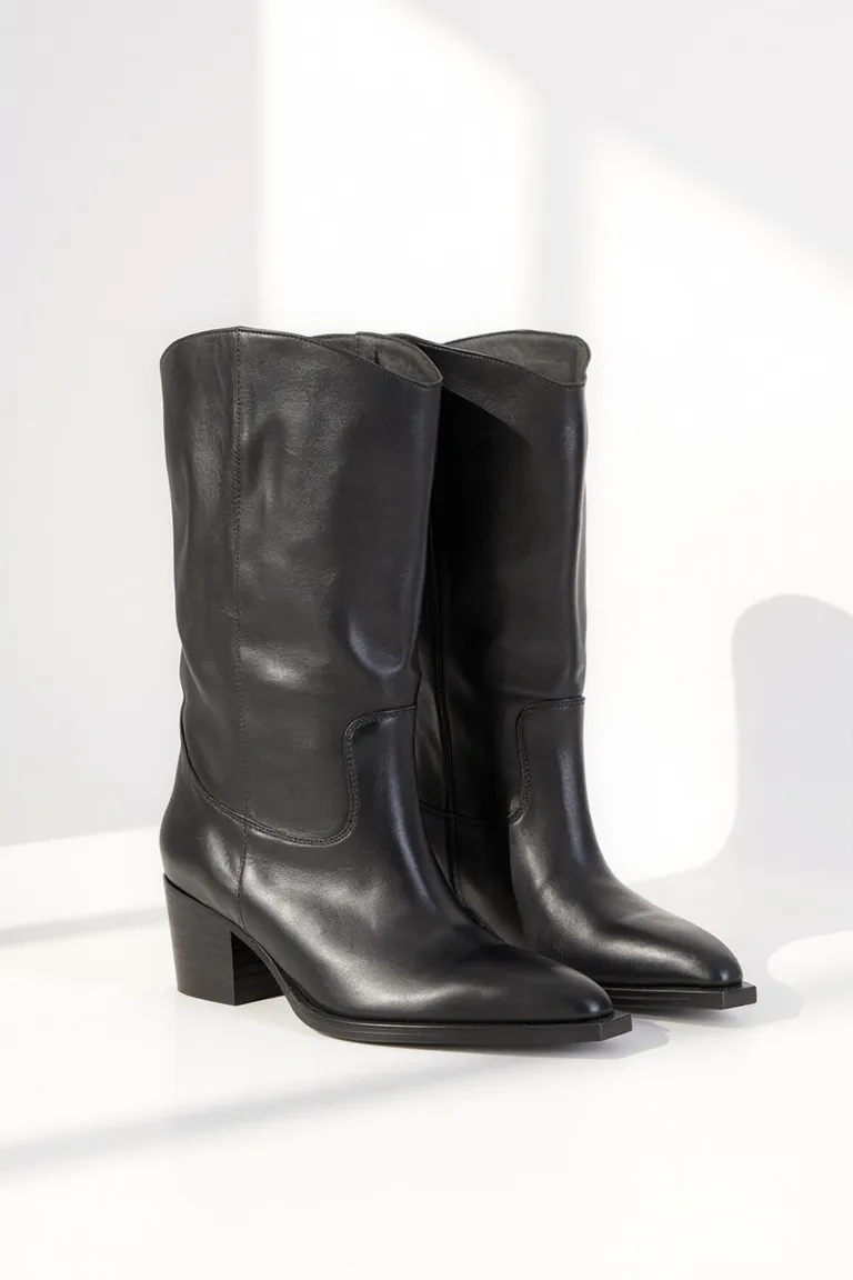 Bota Texana de Cuero de Caña Ancha y Taco Follado de Maria Cher en Botas y Botinetas para argentina