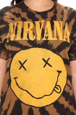Top nirvana swirl smile de Fashion Nova en Remeras para argentina