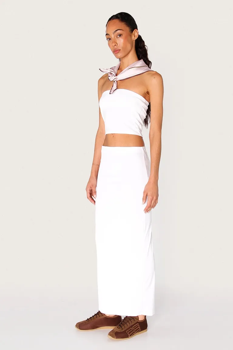 Pollera tubo de lycra elástica con tajo en la espalda y cintura con elástico de Sofia Sarkany en Faldas para argentina