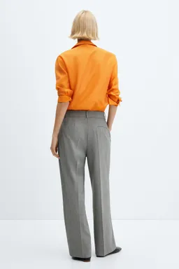 Camisa con botones ocultos de Mango en Camisas para argentina