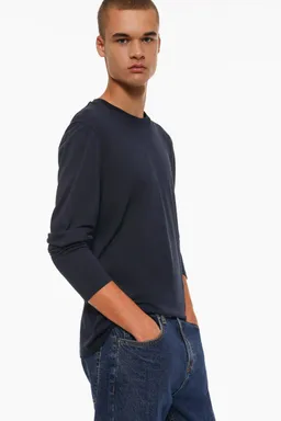 Remera básica manga larga de Lefties en Remeras y Polos para argentina