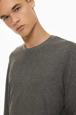 Remera básica manga larga de Lefties en Remeras y Polos para argentina