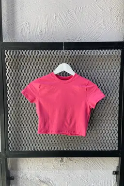 Remera baby tee de Roma en Remeras para argentina