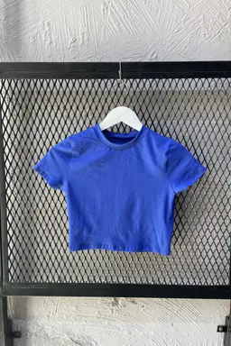 Remera baby tee de Roma en Remeras para argentina