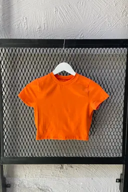 Remera baby tee de Roma en Remeras para argentina
