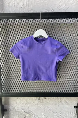 Remera baby tee de Roma en Remeras para argentina