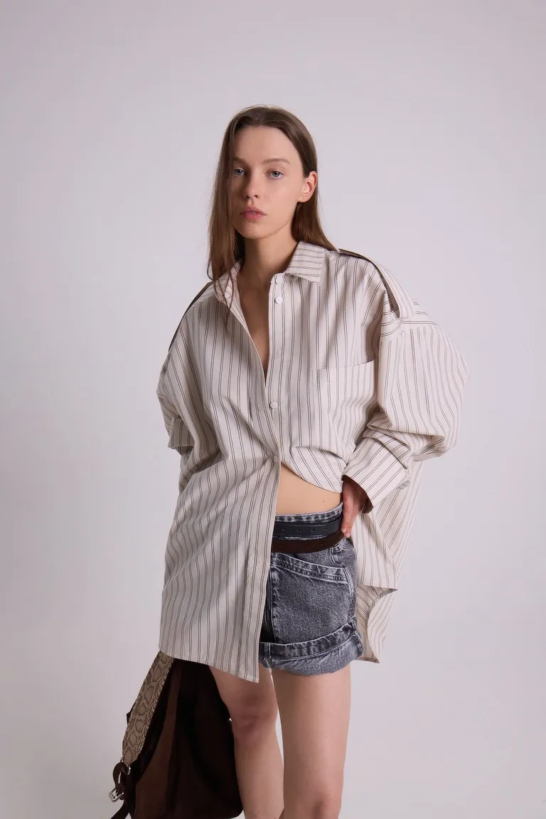 Camisa de cuero de oveja de diseño rayado, elegante y versátil para mujer de Maria Cher en Camisas para argentina