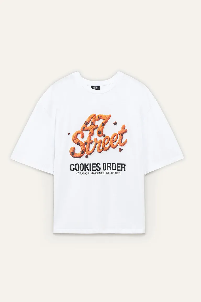 Remera blanca con estampado gráfico de marca de galletas de 47 Street en Remeras para argentina