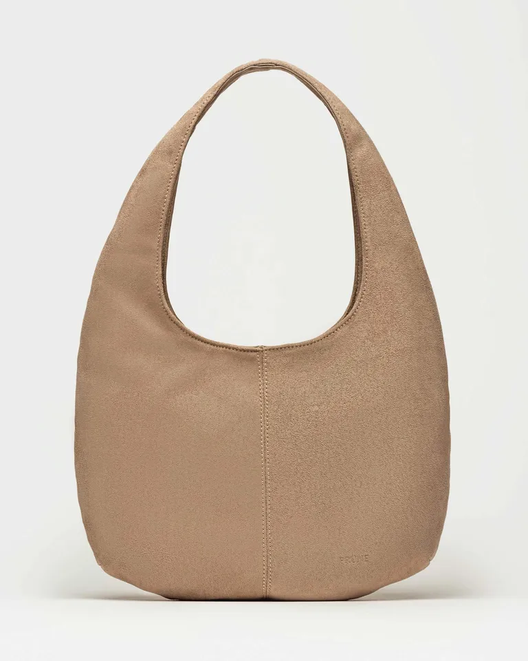 Cartera de hombro de efecto gamuza para mujer, un accesorio versátil y elegante de Prüne en Bolsos y Carteras para argentina