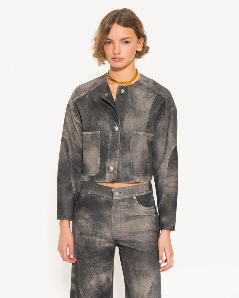 Chaqueta de cuero negro con detalles en metal para mujer de Jazmin Chebar en Chaquetas para argentina