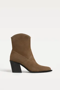 Botines cowboy de cuero de Stradivarius en Botas y Botinetas para argentina