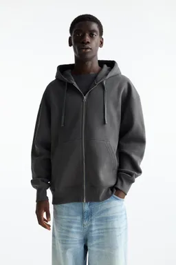 Sudadera capucha básica cremallera de Pull&Bear en Buzos y Sweaters para argentina