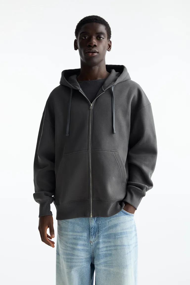 Sudadera capucha básica cremallera de Pull&Bear en Buzos y Sweaters para argentina